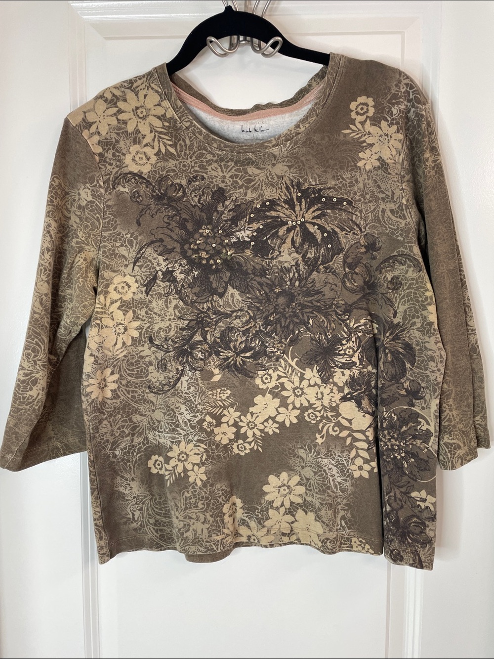 Nicole by Nicole Miller Taupe Floral Tee with Cream Accents